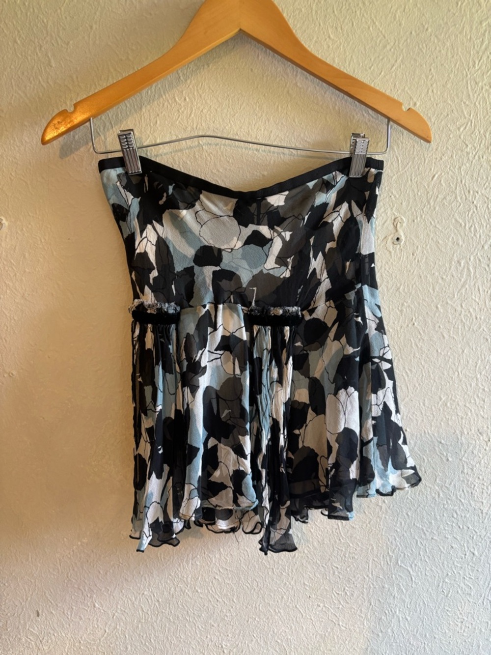 Diane Von Furstenberg‎ Black and Light Blue Floral Skater Skirt